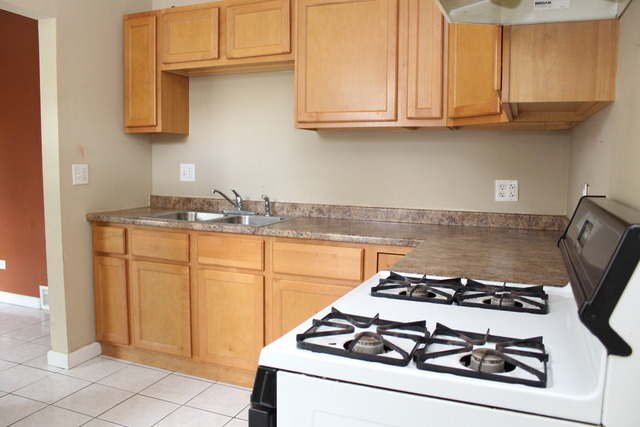 632 Sherman Ave, Elgin, IL 60120 photo 11