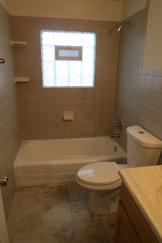325 Triggs Ave, Elgin, IL 60123 photo 5