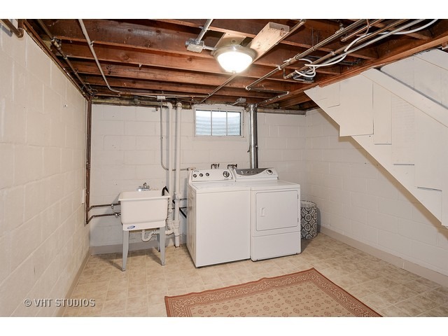 212 S Morgan Ave, Wheaton, IL 60187 photo 15