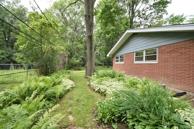 1502 Crown Dr, Glenview, IL 60025 photo 22