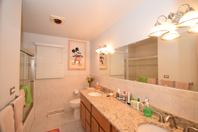 1502 Crown Dr, Glenview, IL 60025 photo 15
