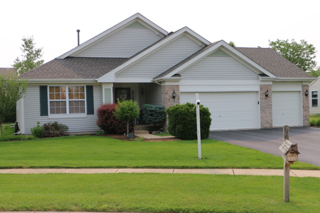 2000 Crooked Tree Ct, Mchenry, IL 60050 photo 1