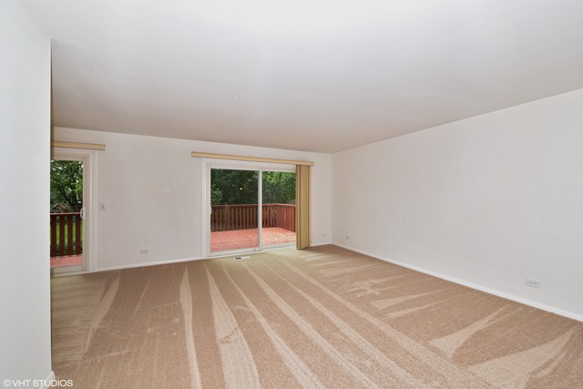 541 Smith Rd, Lisle, IL 60532 photo 3