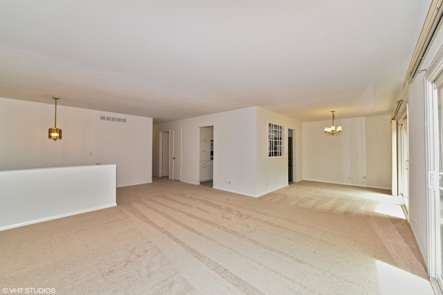 541 Smith Rd, Lisle, IL 60532 photo 1