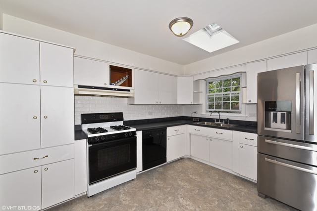 541 Smith Rd, Lisle, IL 60532 photo 5
