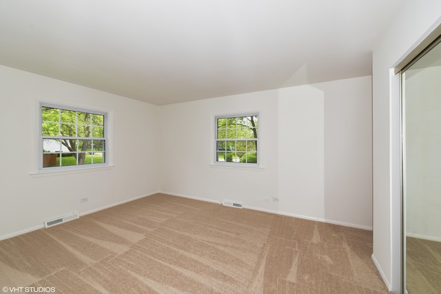 541 Smith Rd, Lisle, IL 60532 photo 8