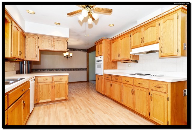 18369 Bock Rd, Lansing, IL 60438 photo 8