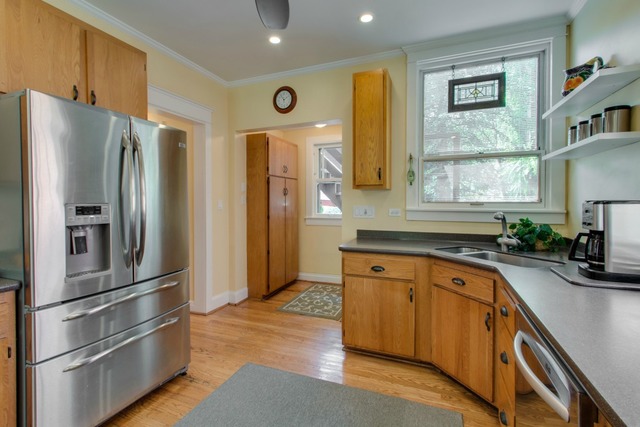 1124 Maple Ave, Evanston, IL 60202 photo 7