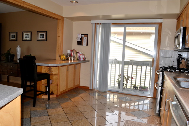 980 W Firestone Dr, Hoffman Estates, IL 60192 photo 9