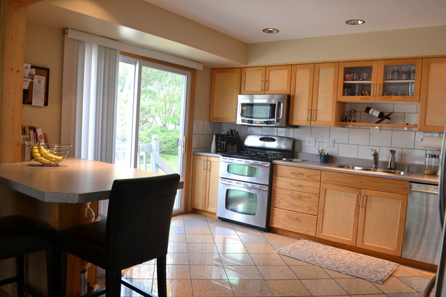 980 W Firestone Dr, Hoffman Estates, IL 60192 photo 7