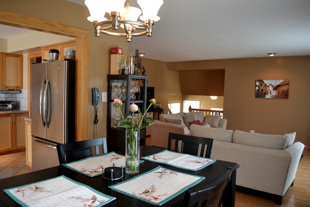 980 W Firestone Dr, Hoffman Estates, IL 60192 photo 3