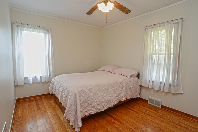 7631 Thomas Ave, Bridgeview, IL 60455 photo 7