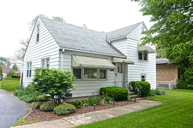 7631 Thomas Ave, Bridgeview, IL 60455 photo 1
