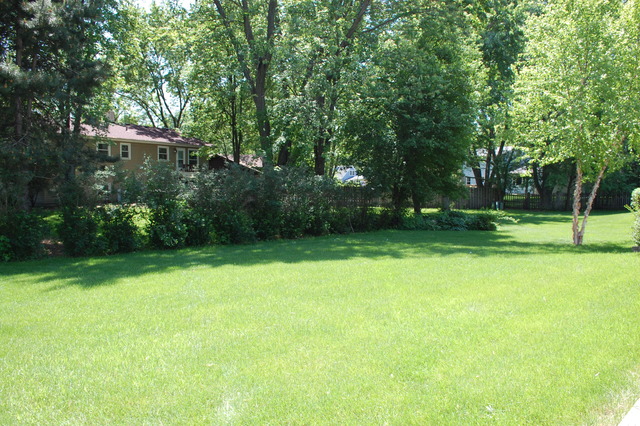 24 Lockman Cir, Elgin, IL 60123 photo 13