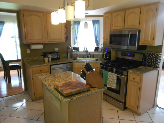 1675 Penny Ln, Bartlett, IL 60103 photo 9