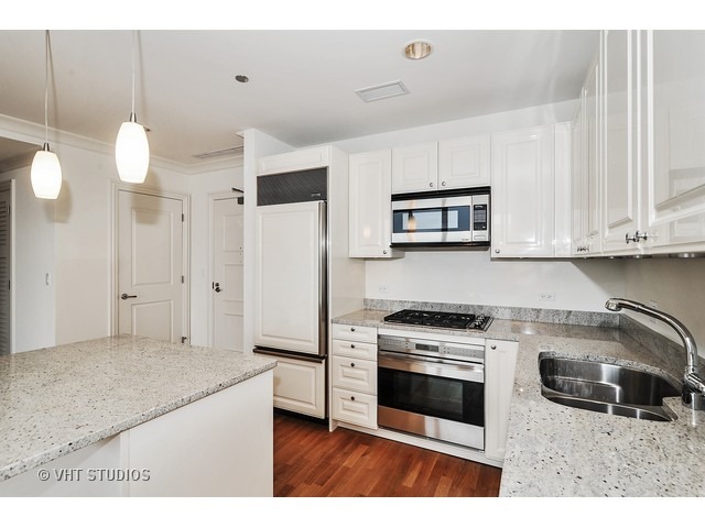 10 E Delaware Pl #28a, Chicago, IL 60611 photo 4