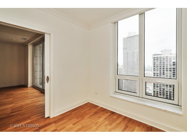 10 E Delaware Pl #28a, Chicago, IL 60611 photo 6