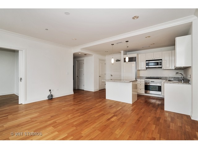 10 E Delaware Pl #28a, Chicago, IL 60611 photo 5