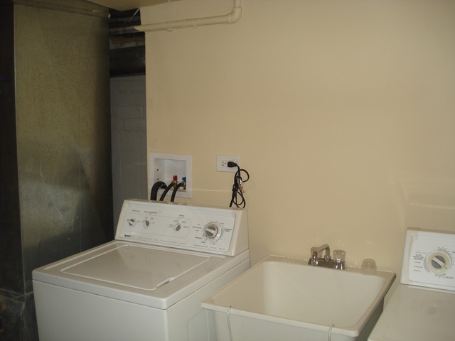 1525 E 76th Pl, Chicago, IL 60619 photo 11
