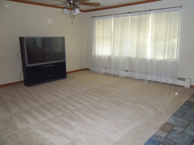 34631 Sequoia Dr, Mchenry, IL 60051 photo 5