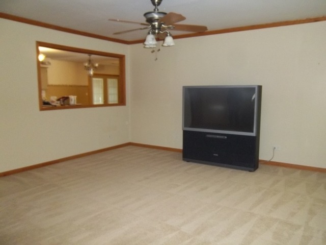 34631 Sequoia Dr, Mchenry, IL 60051 photo 6