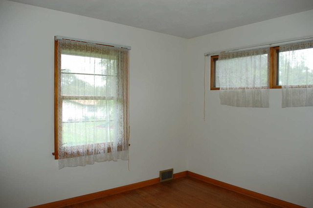 177 S Union St, Elgin, IL 60123 photo 4