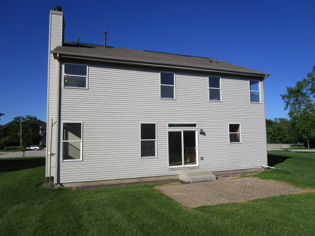 2203 Barrett Dr, Algonquin, IL 60102 photo 4