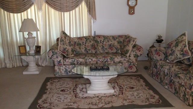 1440 Gentry Rd, Hoffman Estates, IL 60169 photo 2