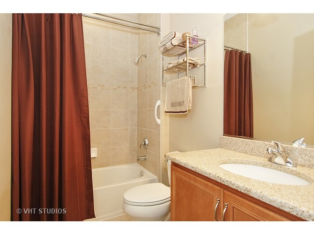 3869 Seigle Dr, Elgin, IL 60124 photo 13