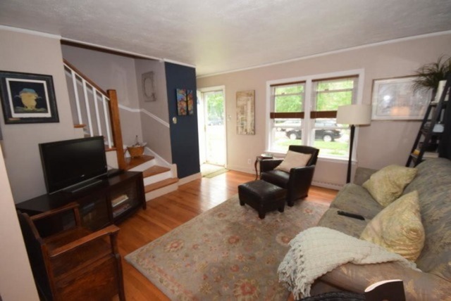 10955 S Artesian Ave, Chicago, IL 60655 photo 4