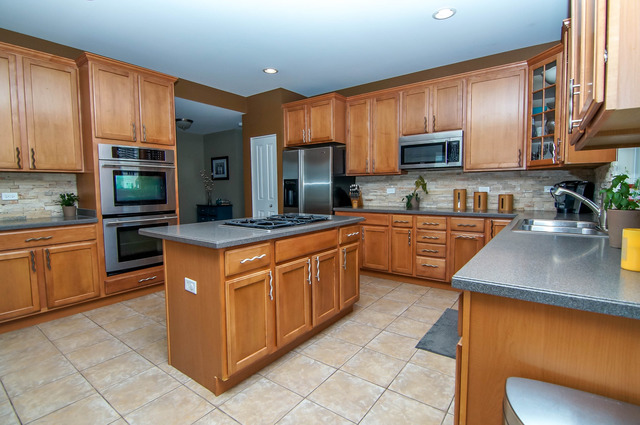 26607 Silverleaf Dr, Plainfield, IL 60585 photo 5