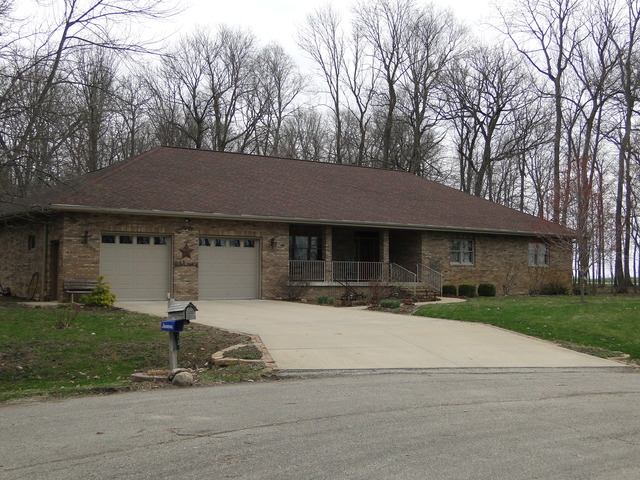 103 Spring Ct, Sheldon, IL 60966 photo 1