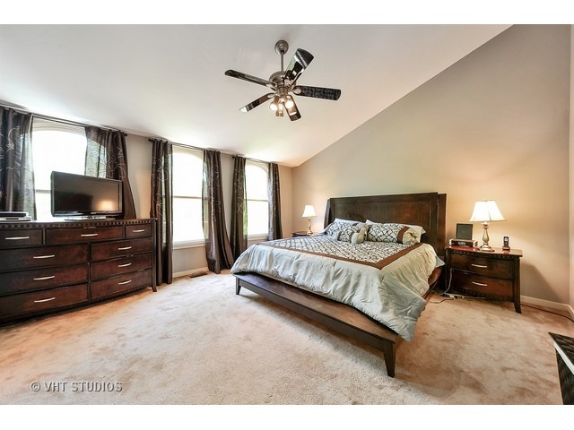 556 E 32nd St #d, Chicago, IL 60616 photo 9