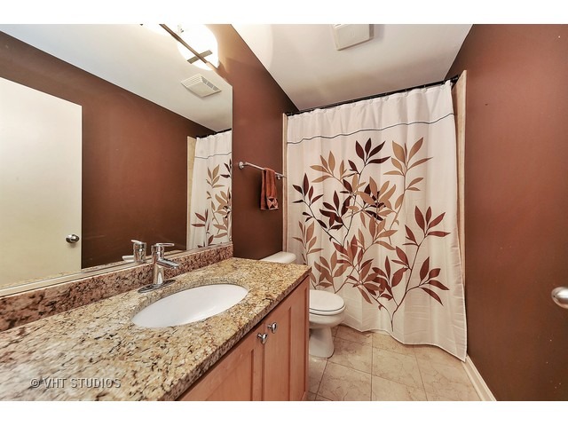 556 E 32nd St #d, Chicago, IL 60616 photo 13