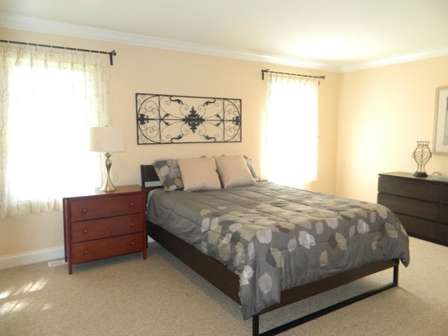 645 Randi Ln, Hoffman Estates, IL 60169 photo 12