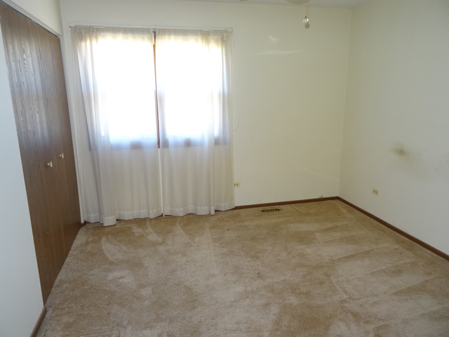 1225 W Dovington Dr, Hoffman Estates, IL 60169 photo 12