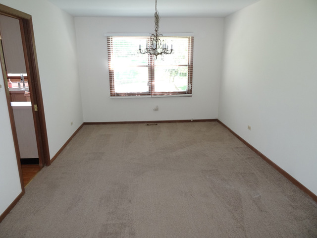 1225 W Dovington Dr, Hoffman Estates, IL 60169 photo 6