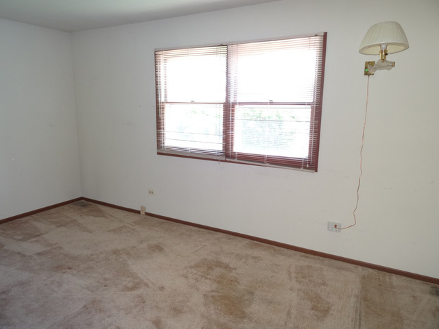 1225 W Dovington Dr, Hoffman Estates, IL 60169 photo 10