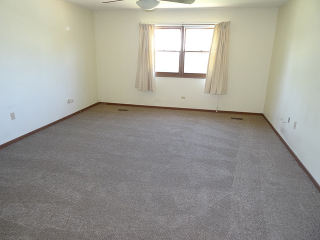 1225 W Dovington Dr, Hoffman Estates, IL 60169 photo 8