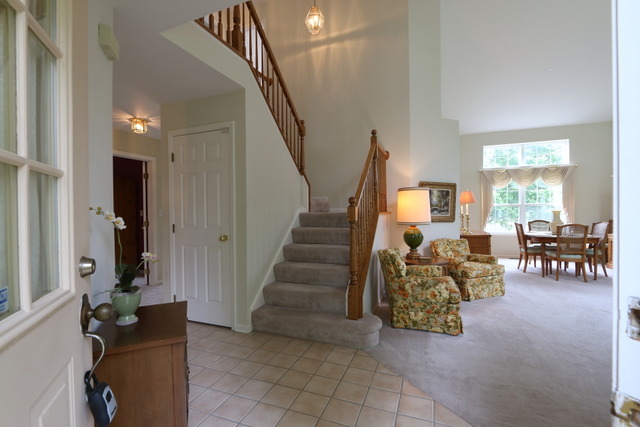 1555 Mission Ct, Bartlett, IL 60103 photo 5