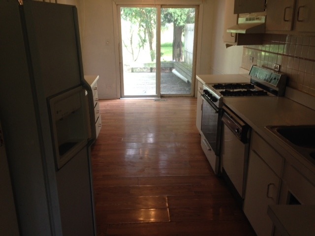631 Harbor Ter, Bartlett, IL 60103 photo 4