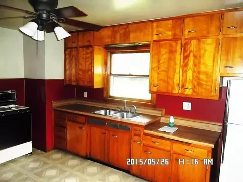 985 S 8th Ave, Kankakee, IL 60901 photo 5