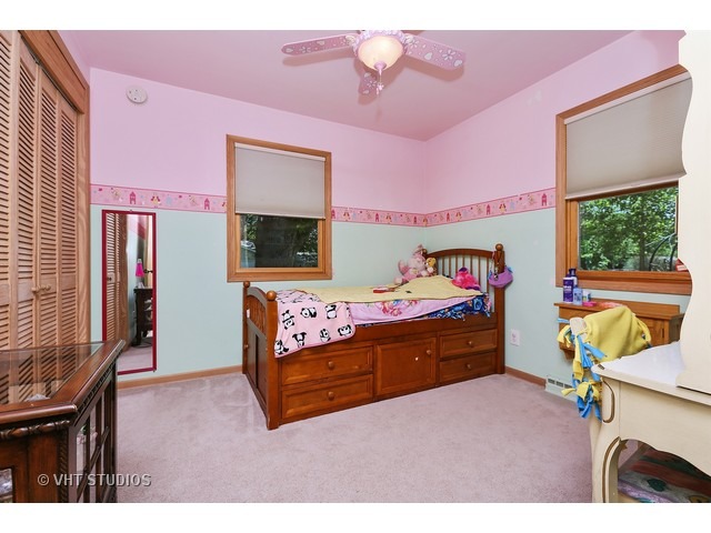5211 Hunter Dr, Mchenry, IL 60050 photo 6