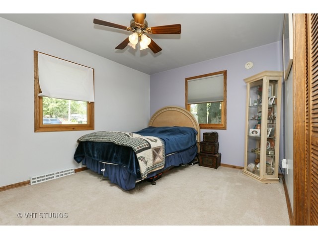 5211 Hunter Dr, Mchenry, IL 60050 photo 7