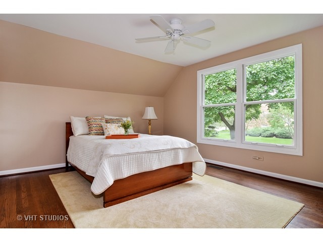 2 Old Valley Rd, Rolling Meadows, IL 60008 photo 14