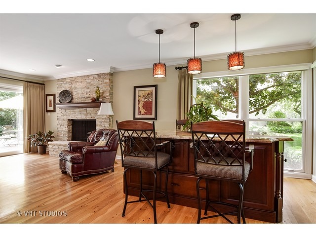 2 Old Valley Rd, Rolling Meadows, IL 60008 photo 5