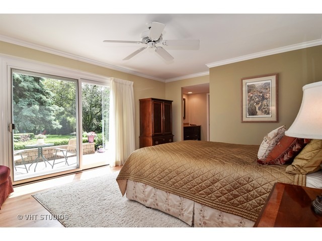 2 Old Valley Rd, Rolling Meadows, IL 60008 photo 9