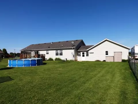 3165 School Dr, Morris, IL 60450 photo 2