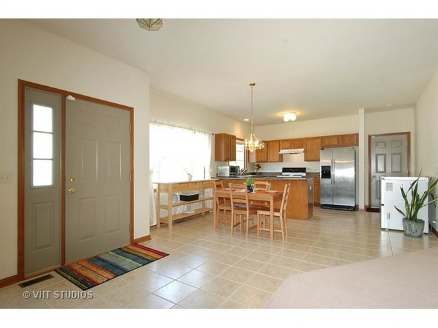 1455 Mackenzie Ln, Elgin, IL 60120 photo 13