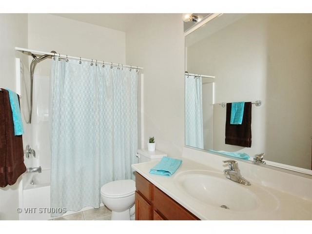 1455 Mackenzie Ln, Elgin, IL 60120 photo 8